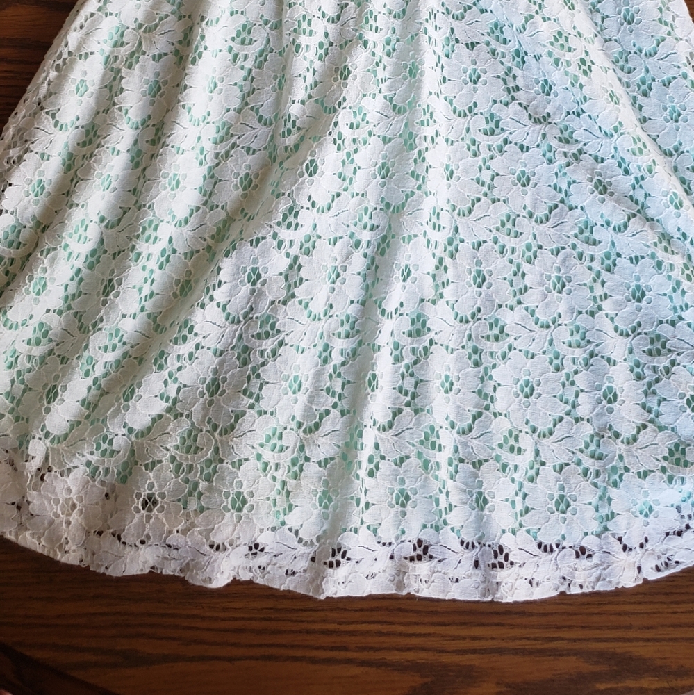 Dress - Picture 3 of 3